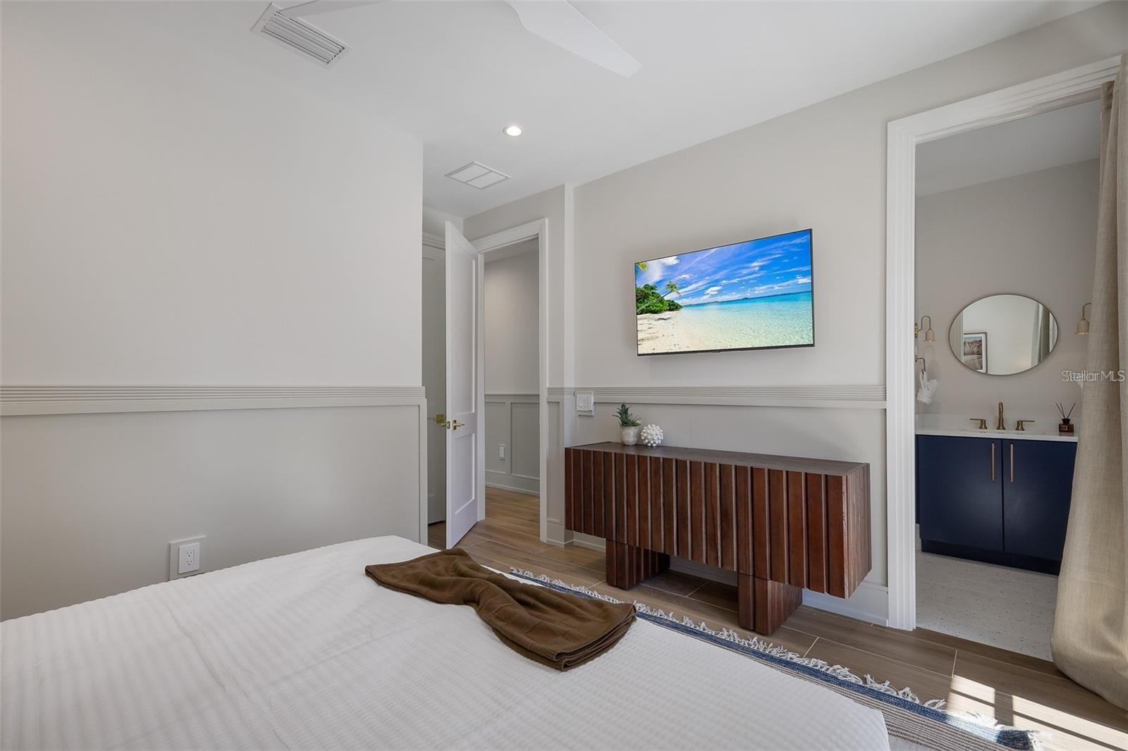 LIDO BEACH - Residential