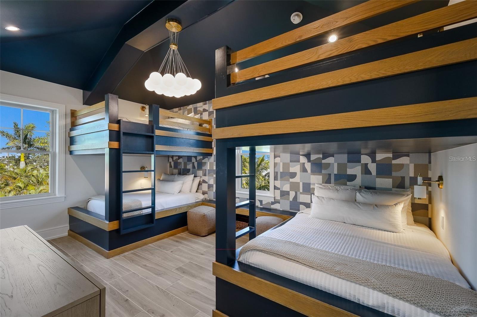 LIDO BEACH - Residential