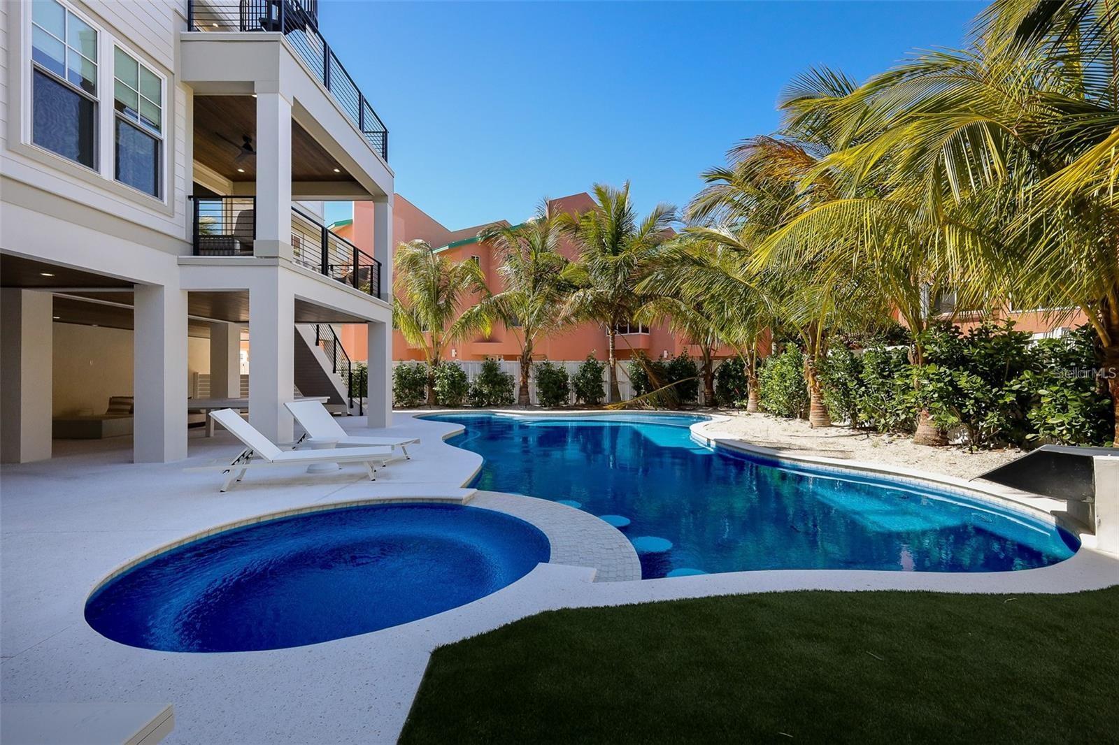 LIDO BEACH - Residential