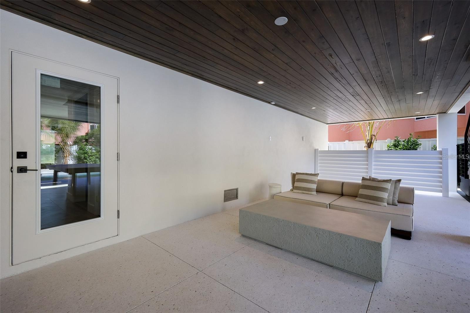 LIDO BEACH - Residential