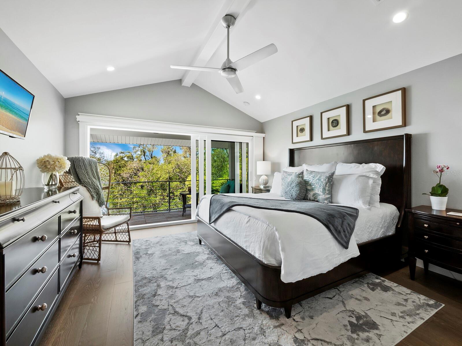 LONGBEACH ON LONGBOAT KEY - Residential