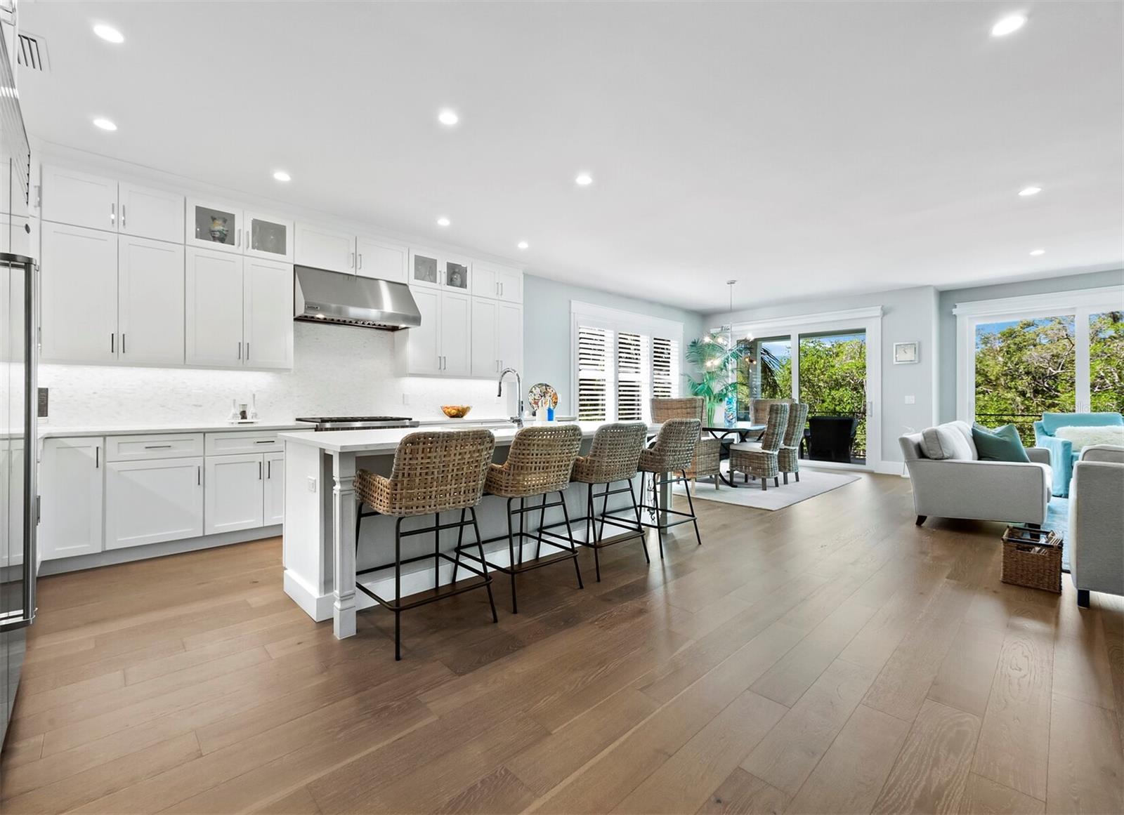 LONGBEACH ON LONGBOAT KEY - Residential