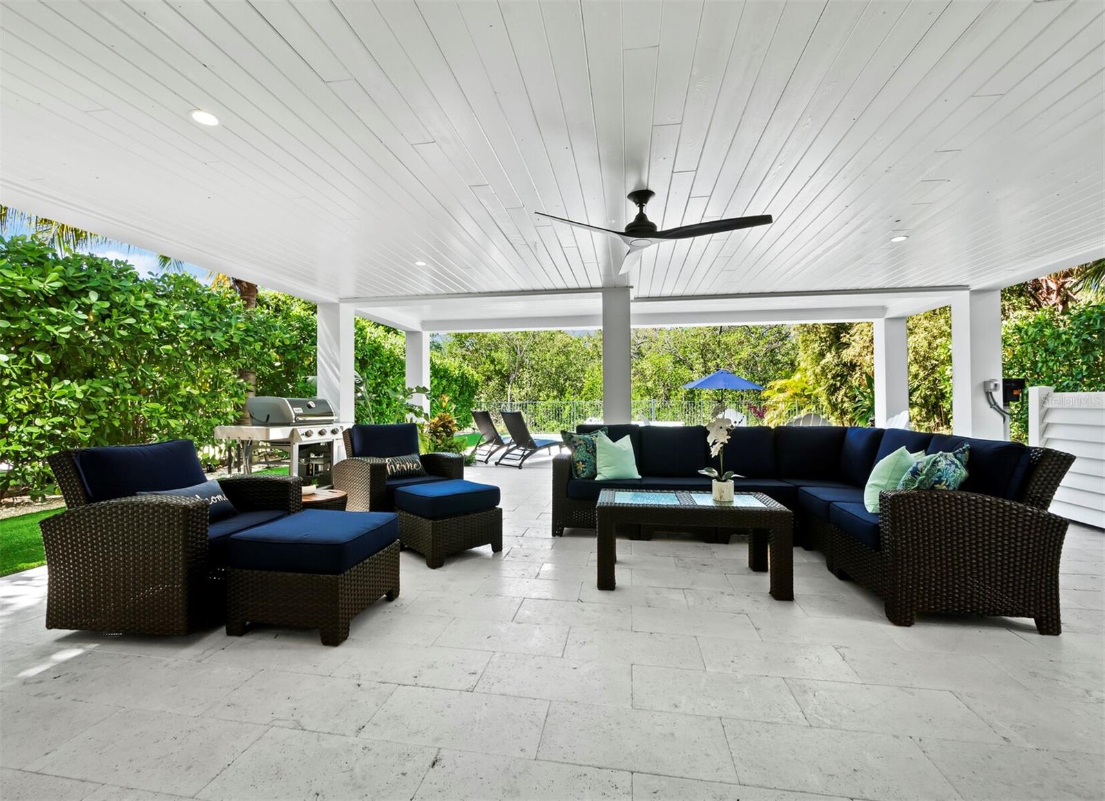 LONGBEACH ON LONGBOAT KEY - Residential