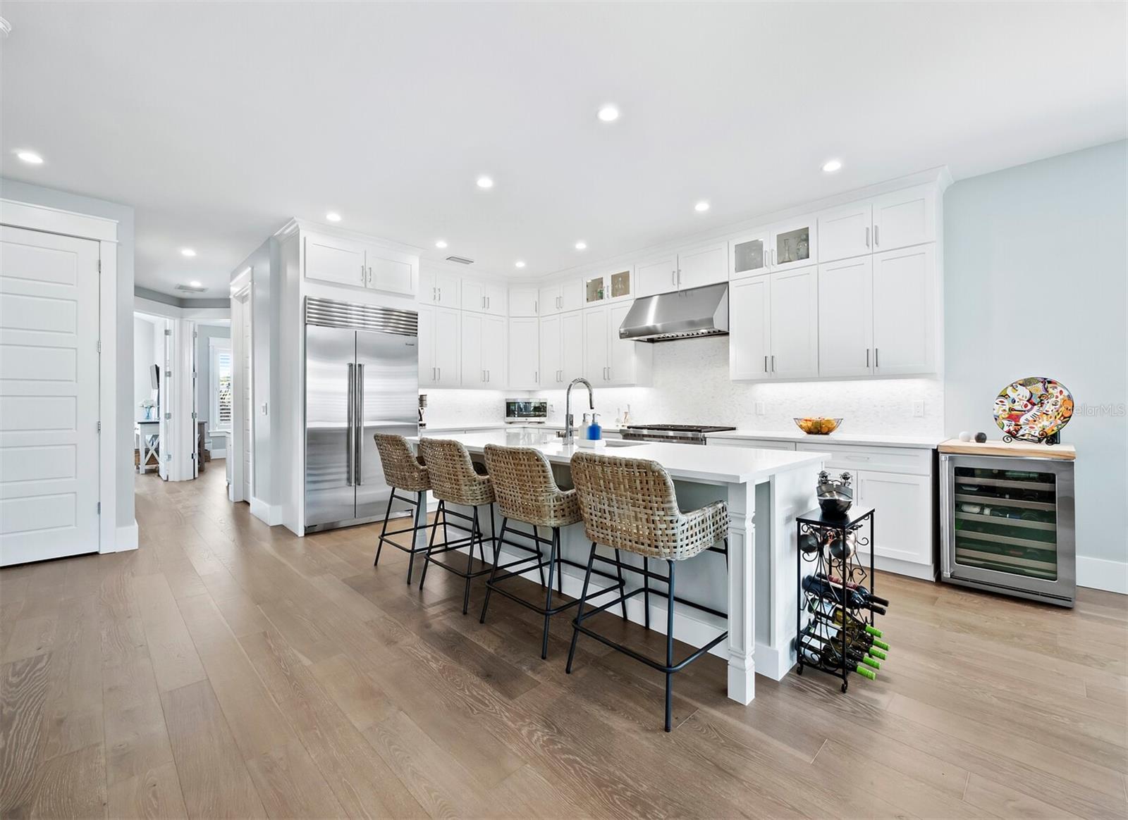 LONGBEACH ON LONGBOAT KEY - Residential