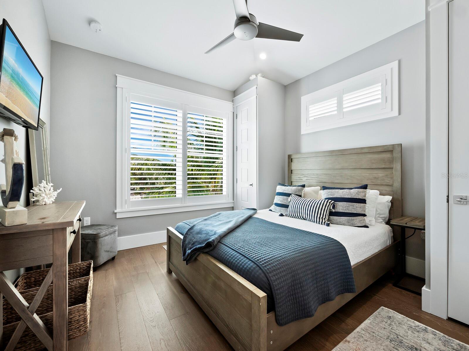 LONGBEACH ON LONGBOAT KEY - Residential