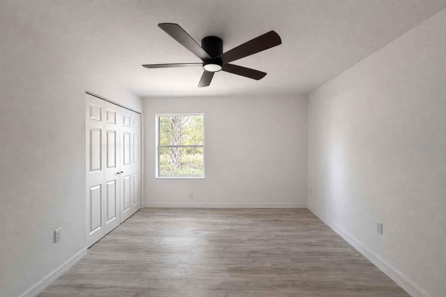 502 NW CRYSTAL STREET