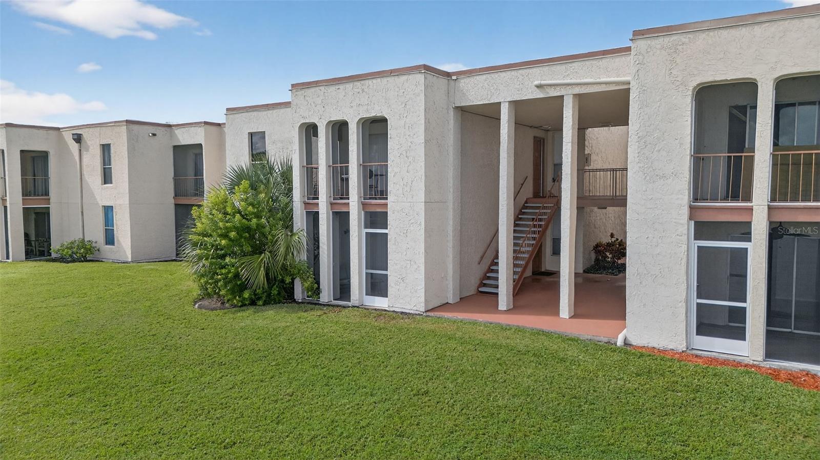 ROYAL ARMS CONDO - Residential