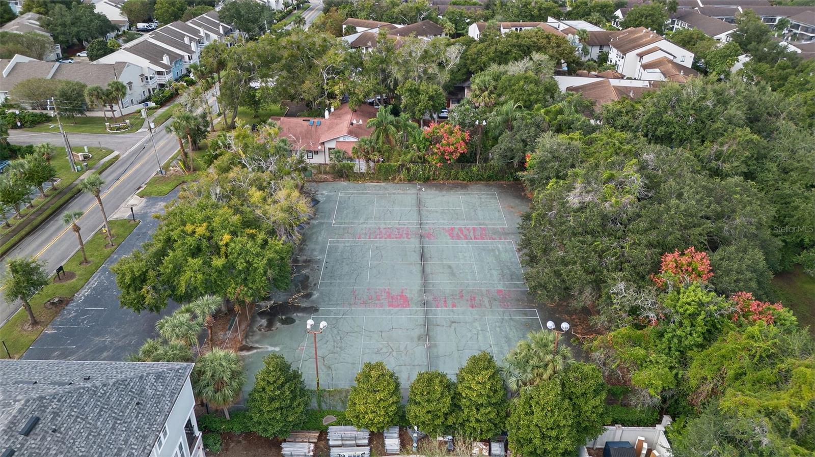 ROYAL ARMS CONDO - Residential