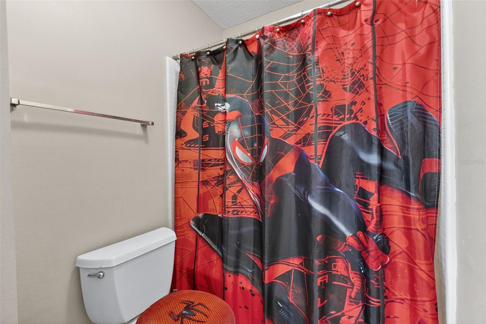 ROYAL ARMS CONDO - Residential