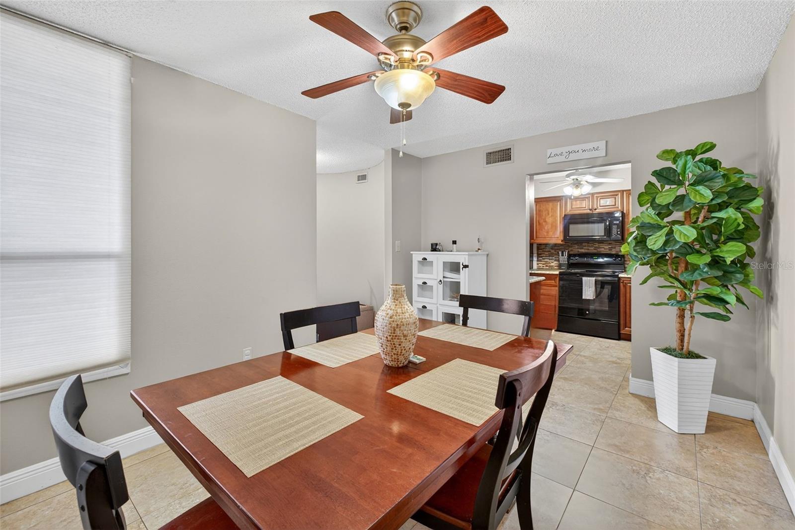 ROYAL ARMS CONDO - Residential