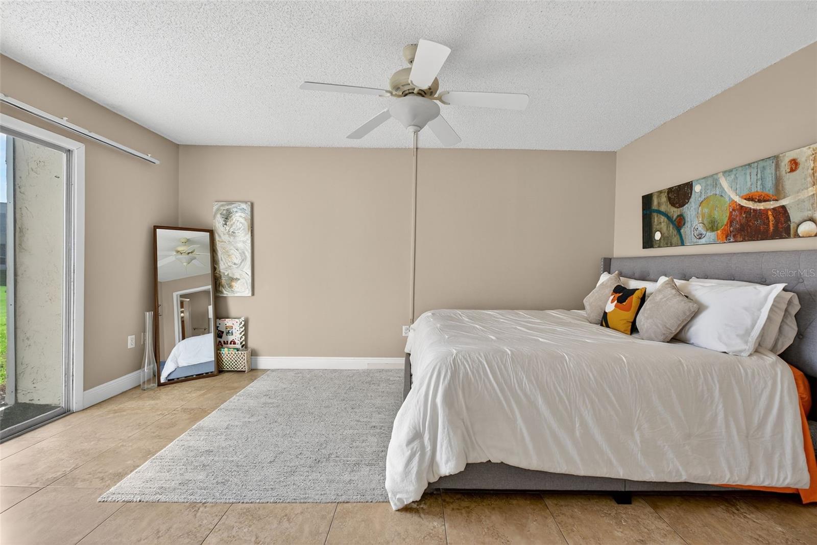 ROYAL ARMS CONDO - Residential