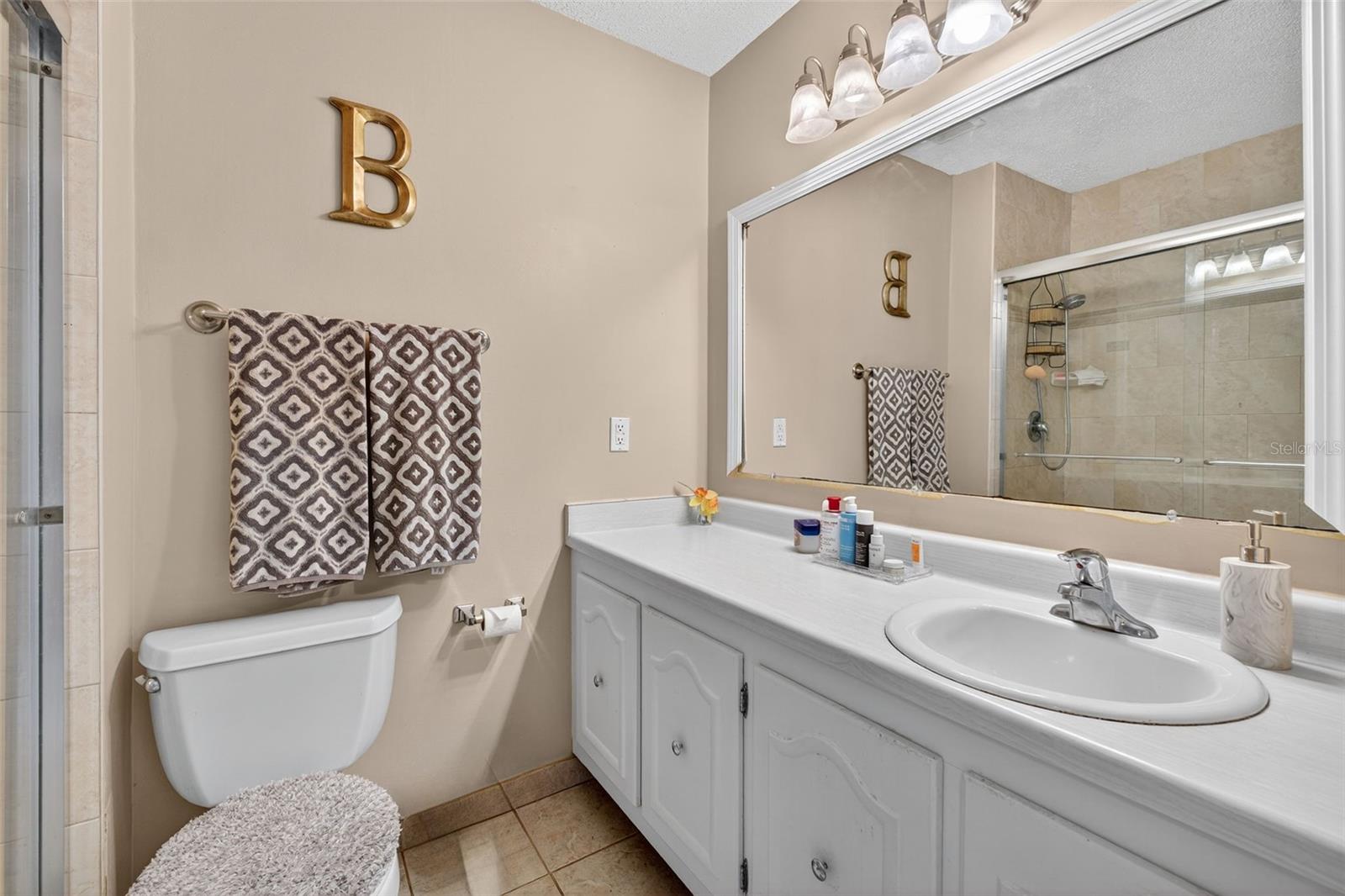 ROYAL ARMS CONDO - Residential