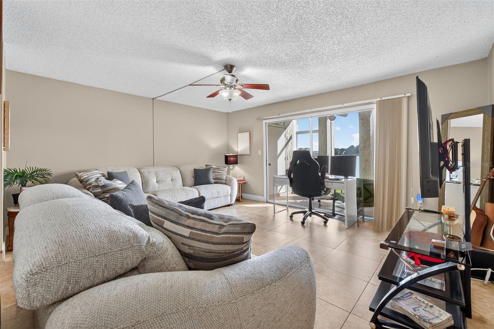 ROYAL ARMS CONDO - Residential