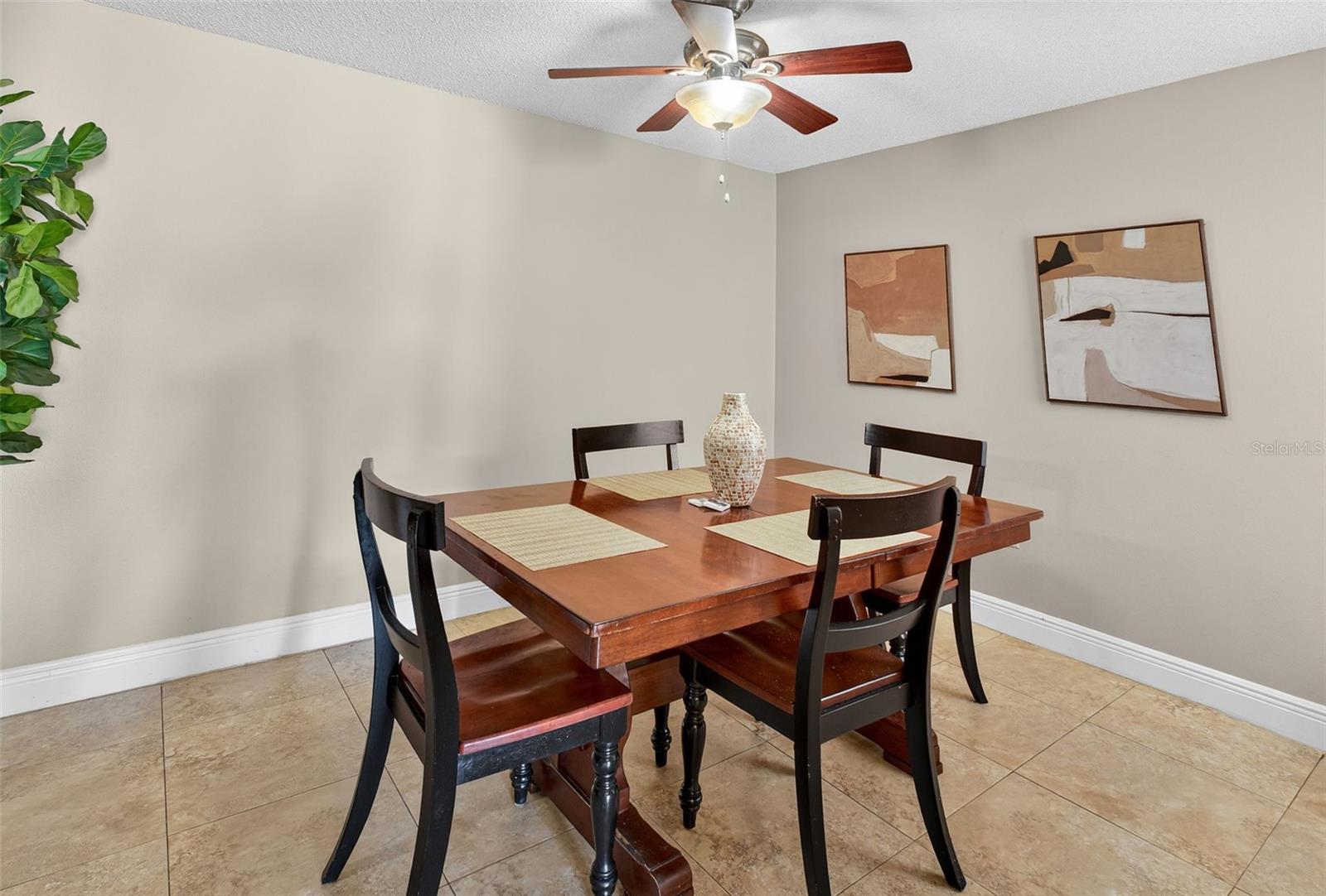 ROYAL ARMS CONDO - Residential