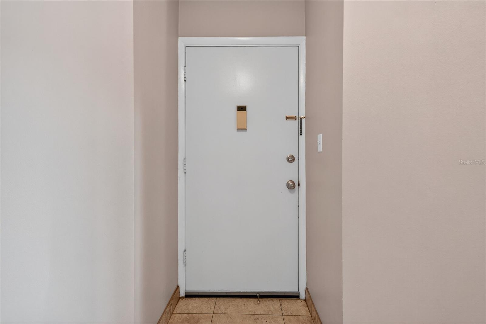 ROYAL ARMS CONDO - Residential