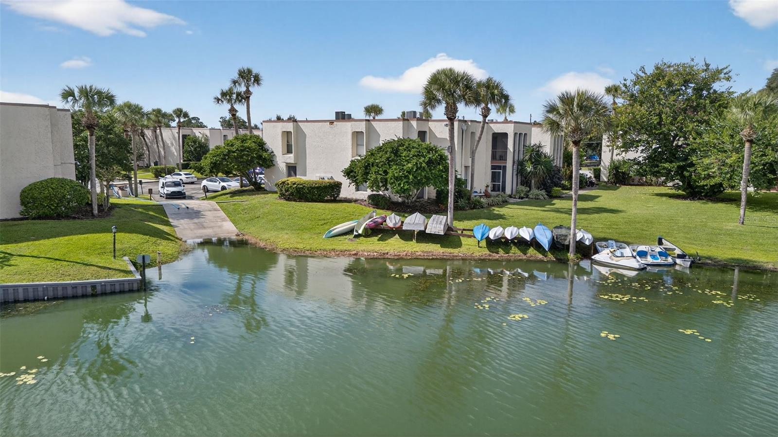 ROYAL ARMS CONDO - Residential