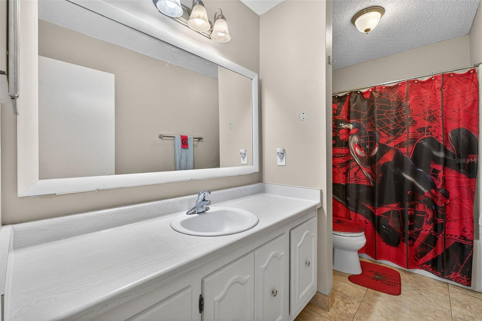 ROYAL ARMS CONDO - Residential