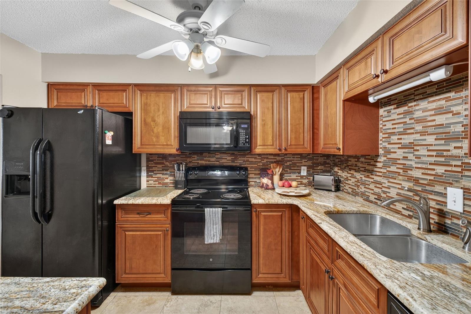 ROYAL ARMS CONDO - Residential