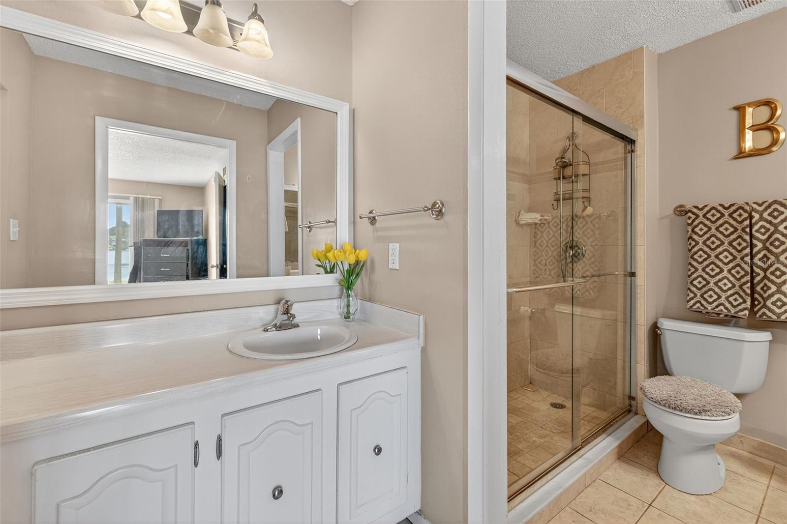 ROYAL ARMS CONDO - Residential