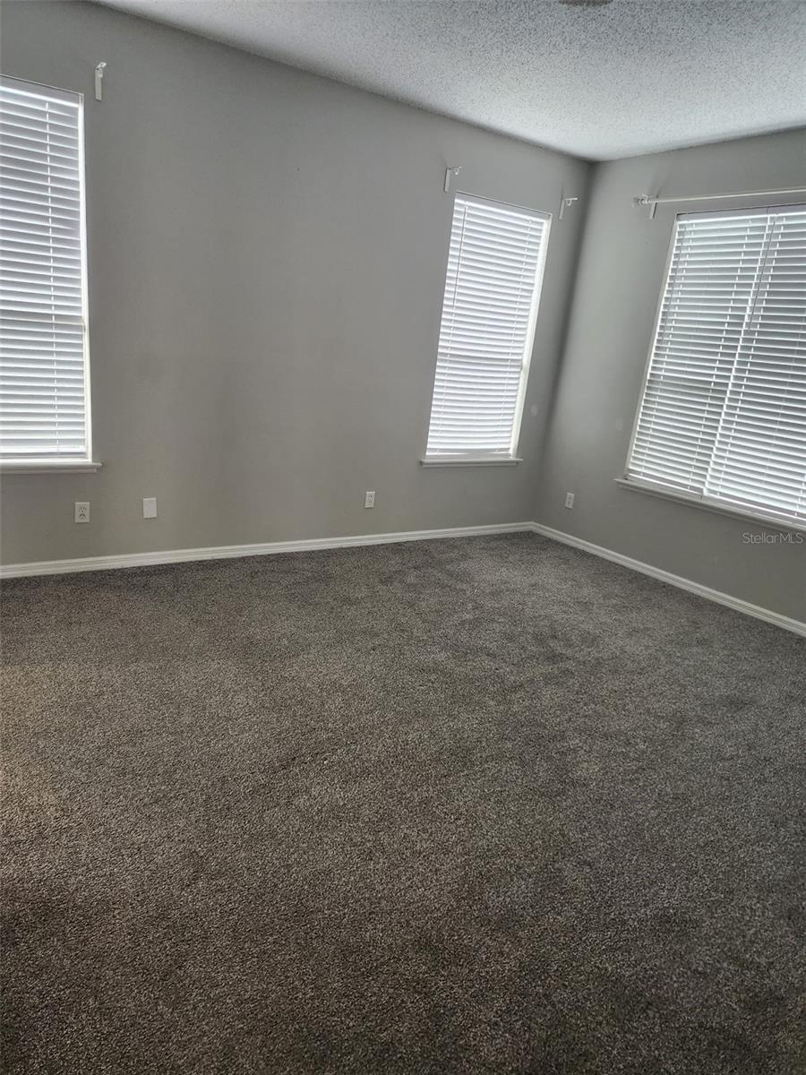 HUNTCLIFF PARK 51 48 - Residential