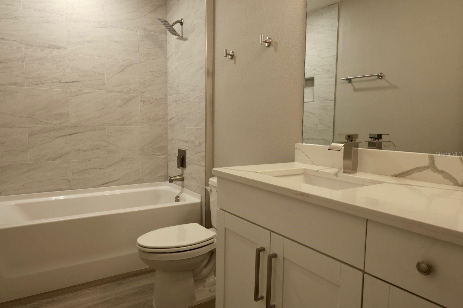 SILVER SPRINGS SHORES - Residential