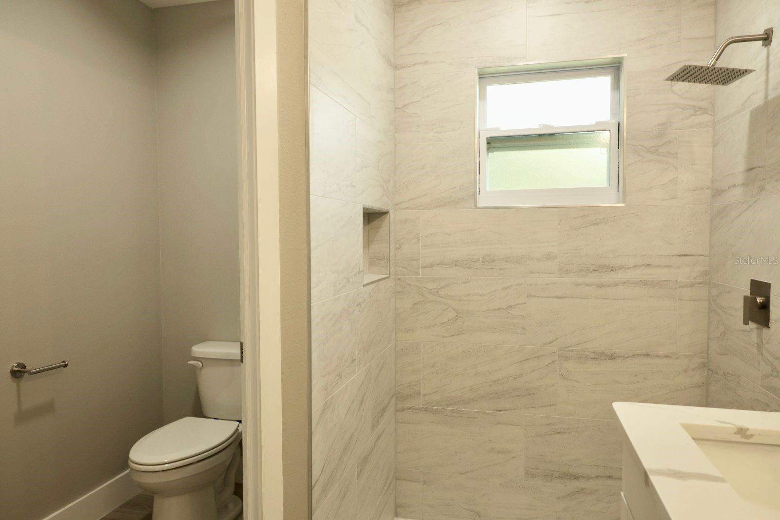 SILVER SPRINGS SHORES - Residential