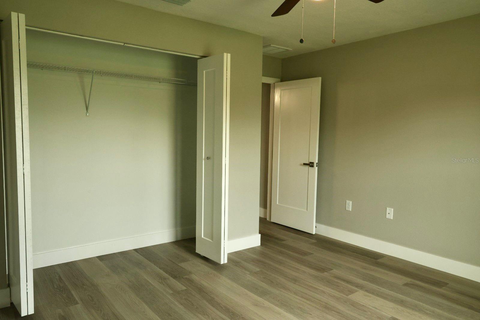 SILVER SPRINGS SHORES - Residential