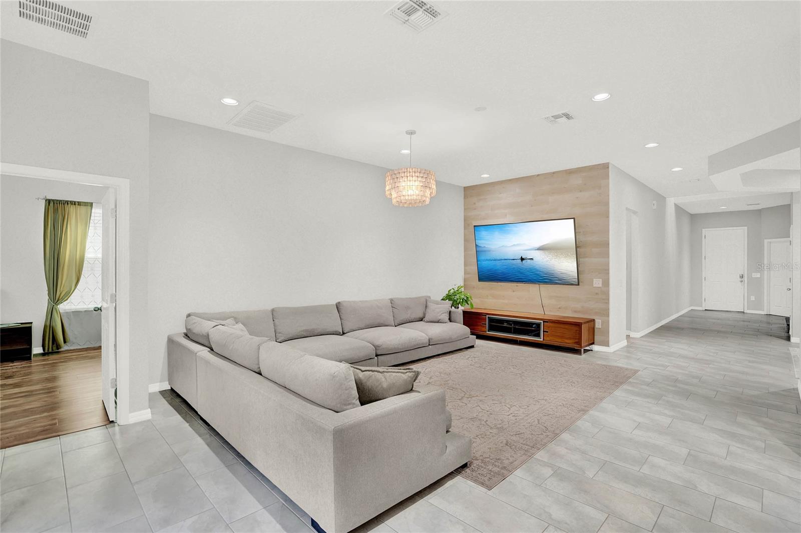 8713 IRON MOUNTAIN TRAIL