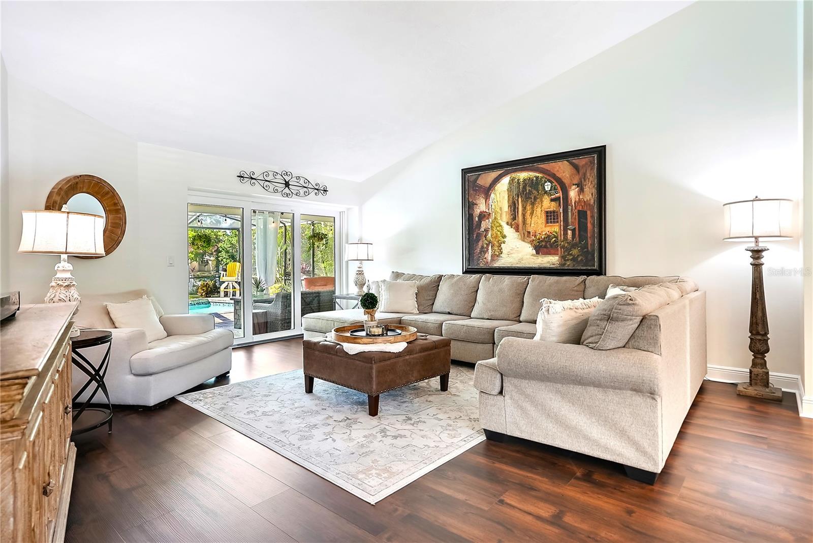 9072 BAYWOOD PARK DRIVE