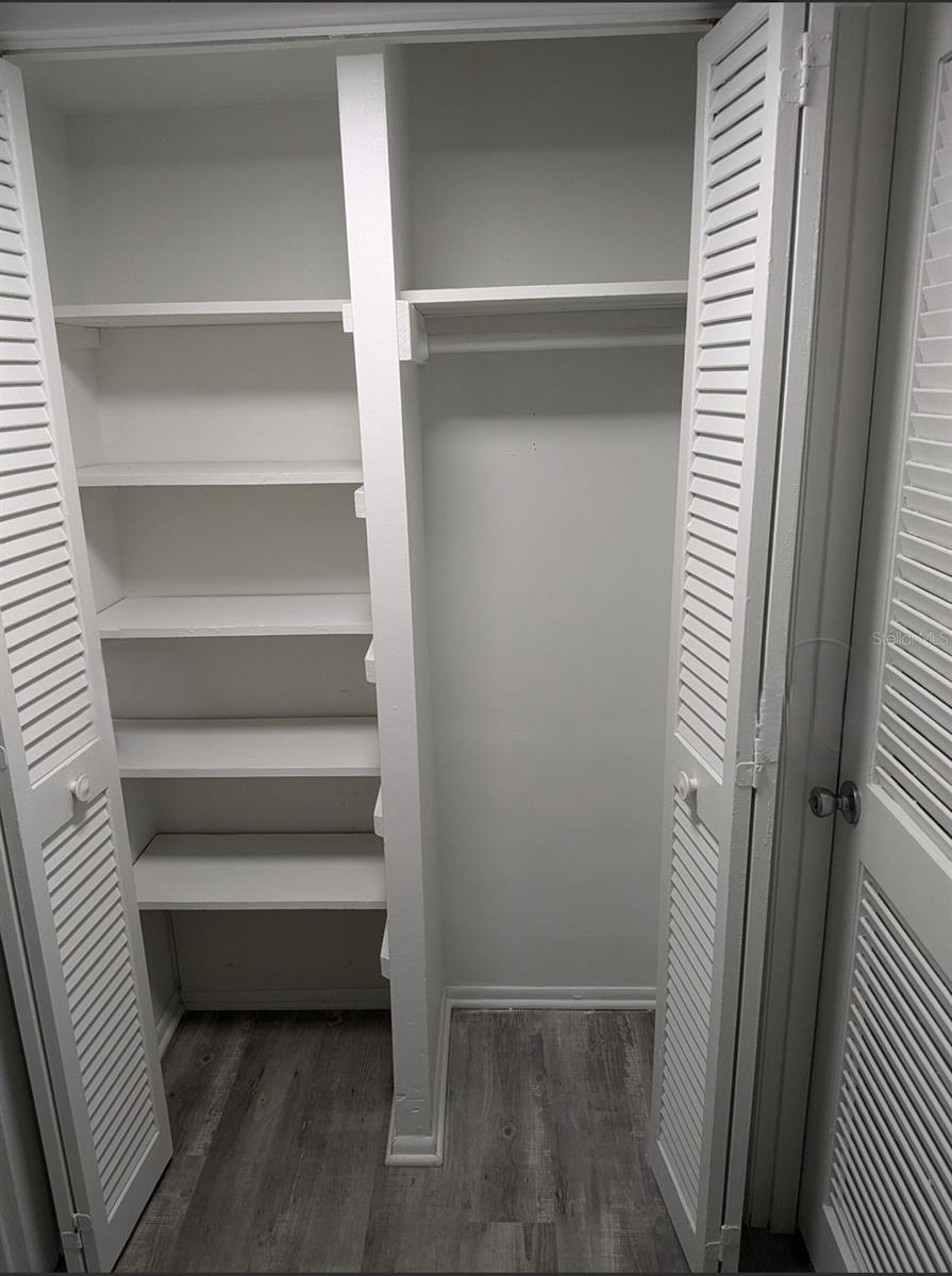 MEAD GARDEN - Residential