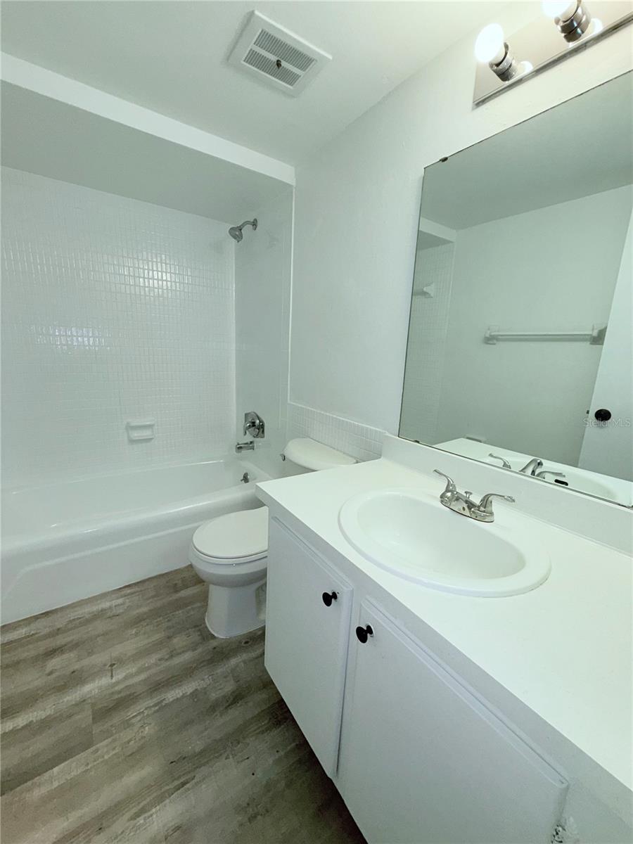 MEAD GARDEN - Residential