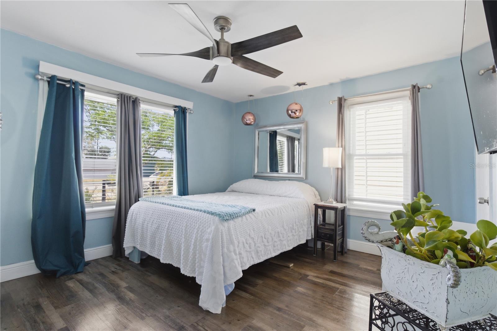 VICTORY HEIGHTS - Residential