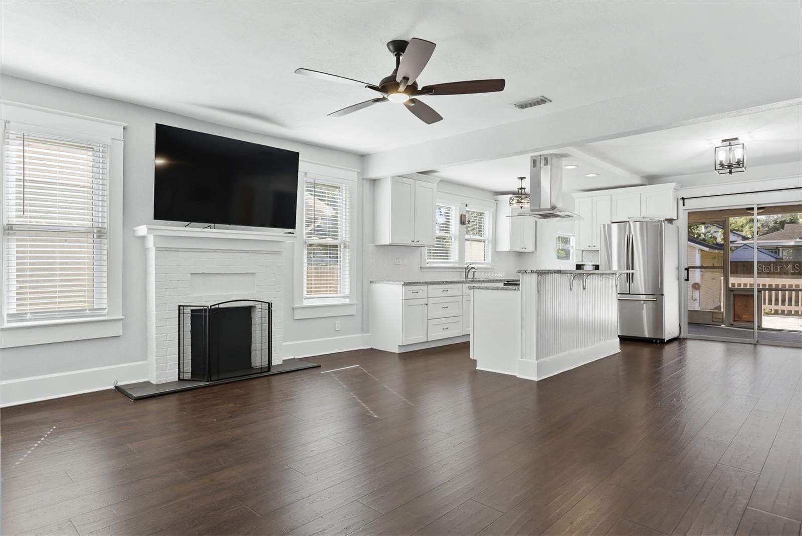 108 W ALVA STREET