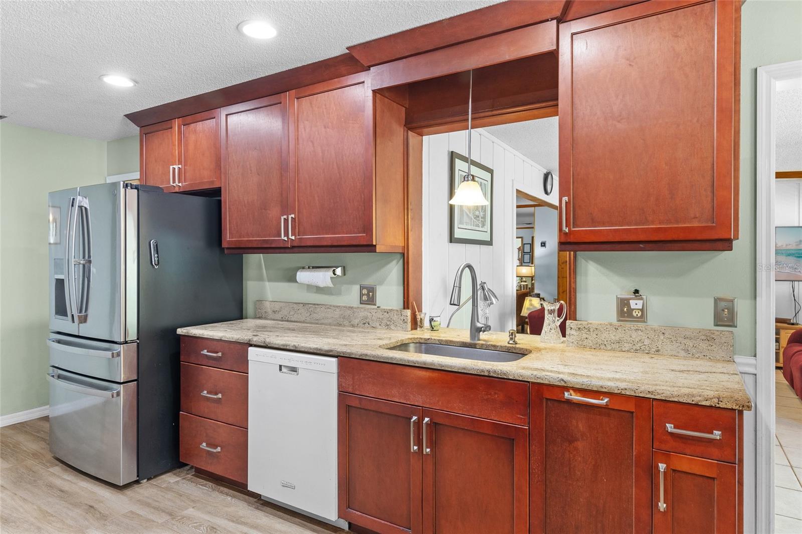 DELTON LAKES UN 04 - Residential