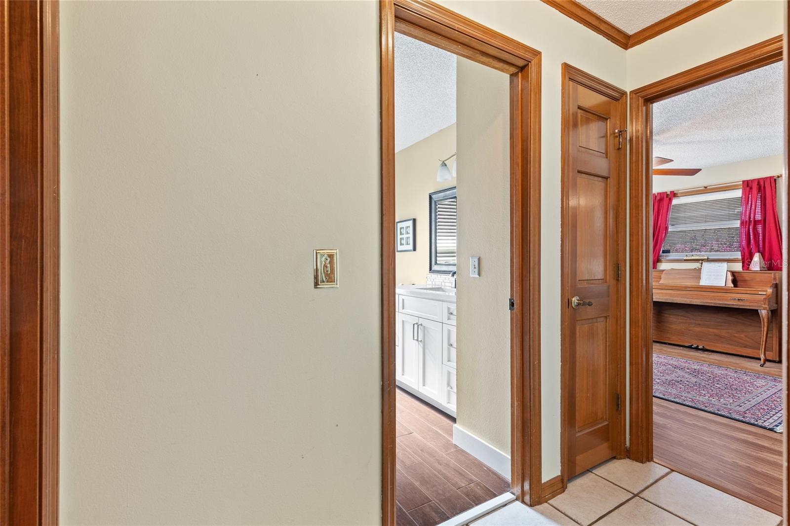 DELTON LAKES UN 04 - Residential