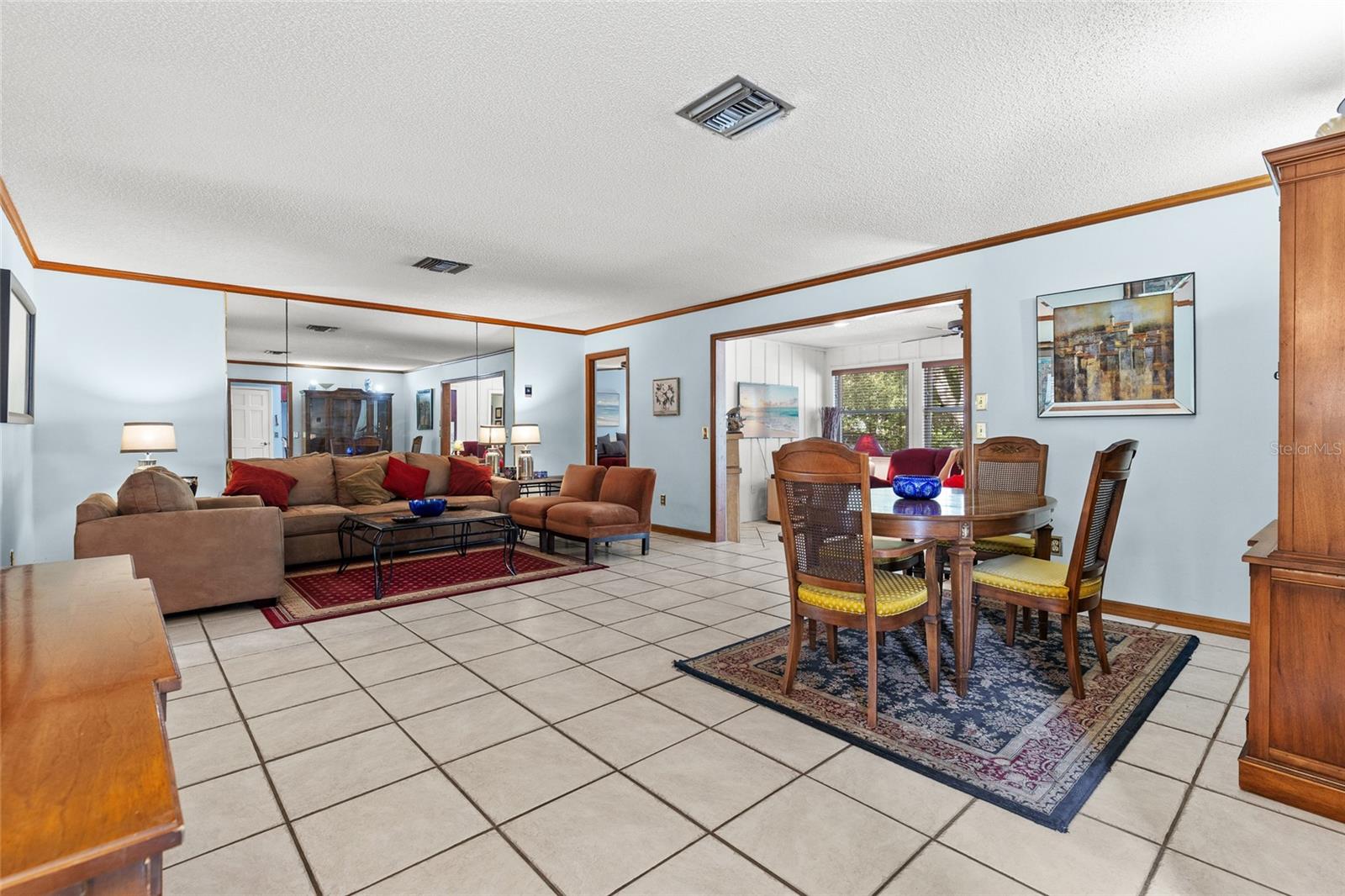 DELTON LAKES UN 04 - Residential