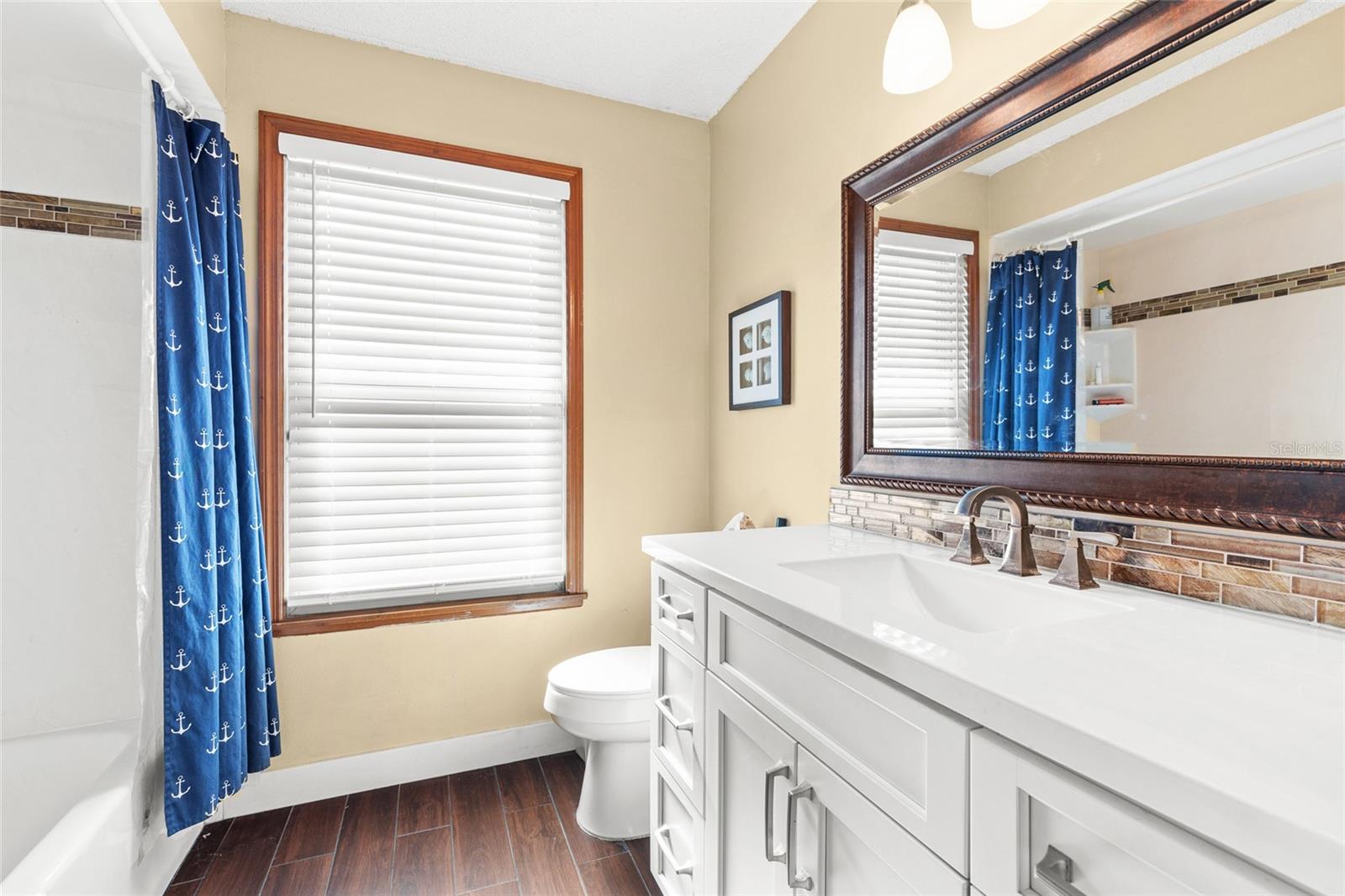 DELTON LAKES UN 04 - Residential