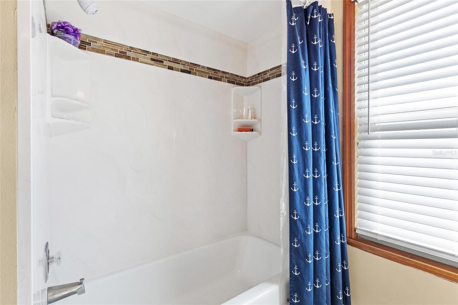 DELTON LAKES UN 04 - Residential