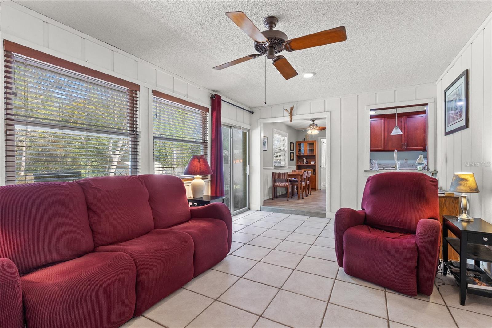 DELTON LAKES UN 04 - Residential