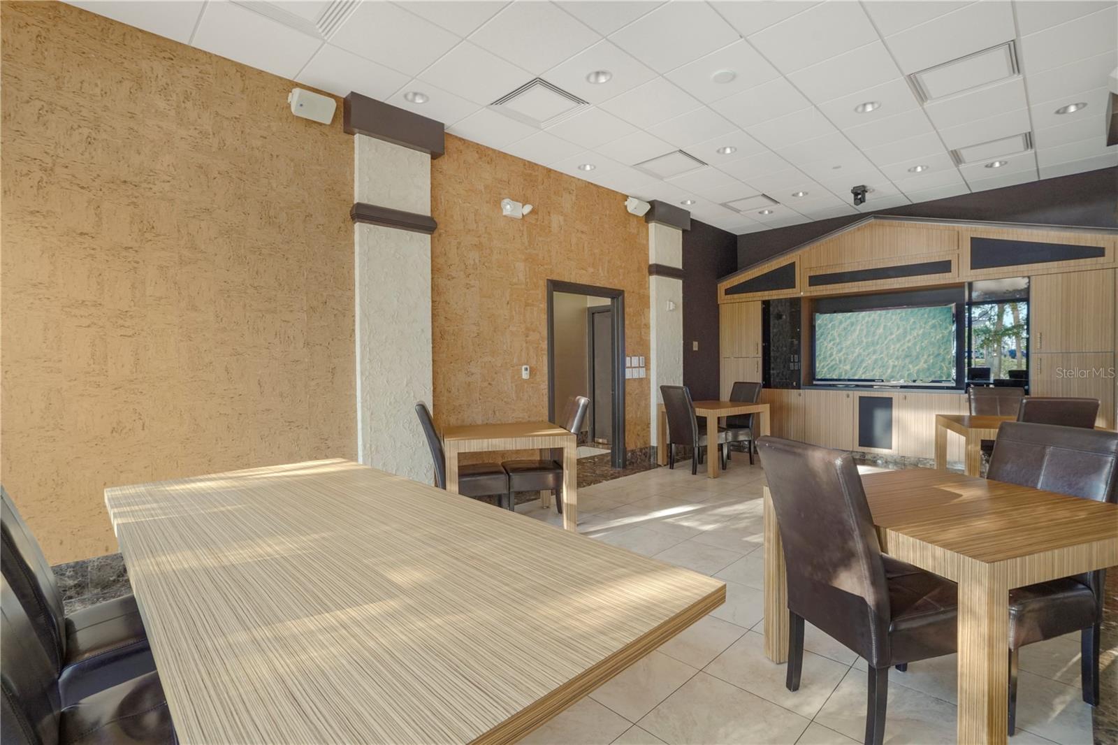 BAY PLAZA - Residential