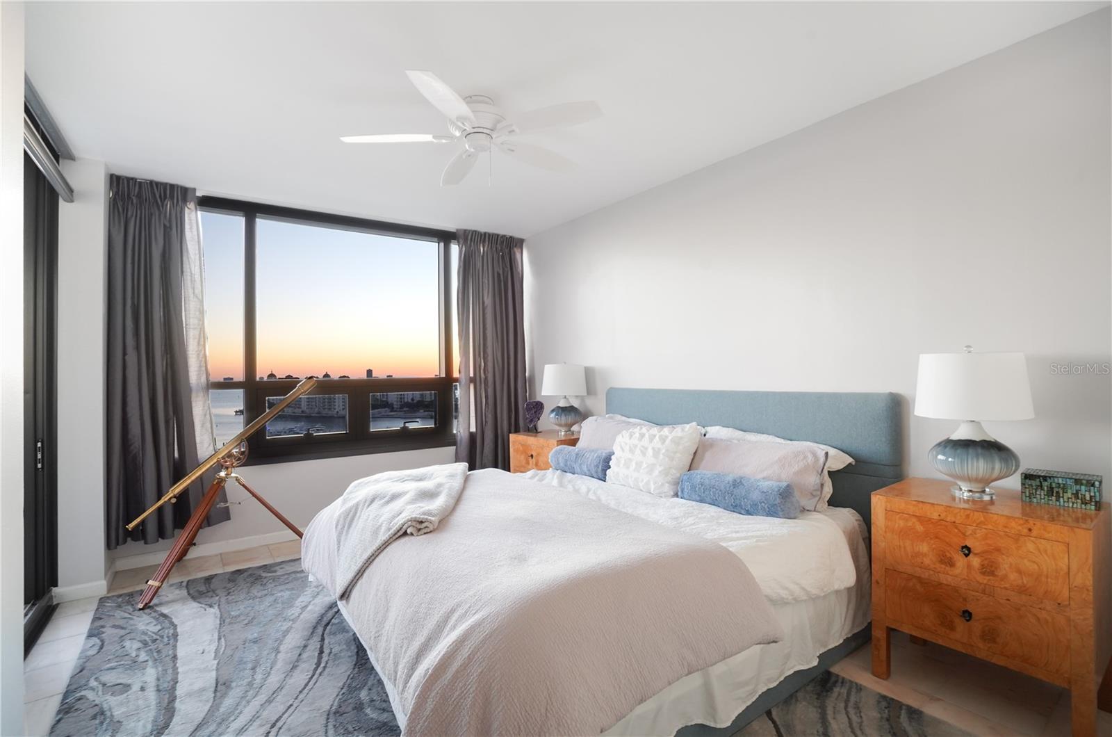 BAY PLAZA - Residential