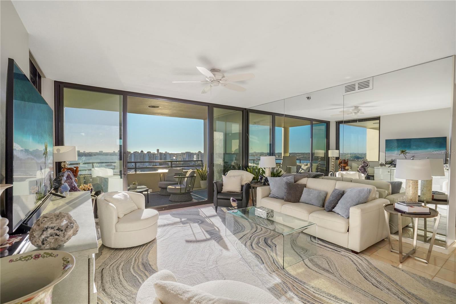 BAY PLAZA - Residential