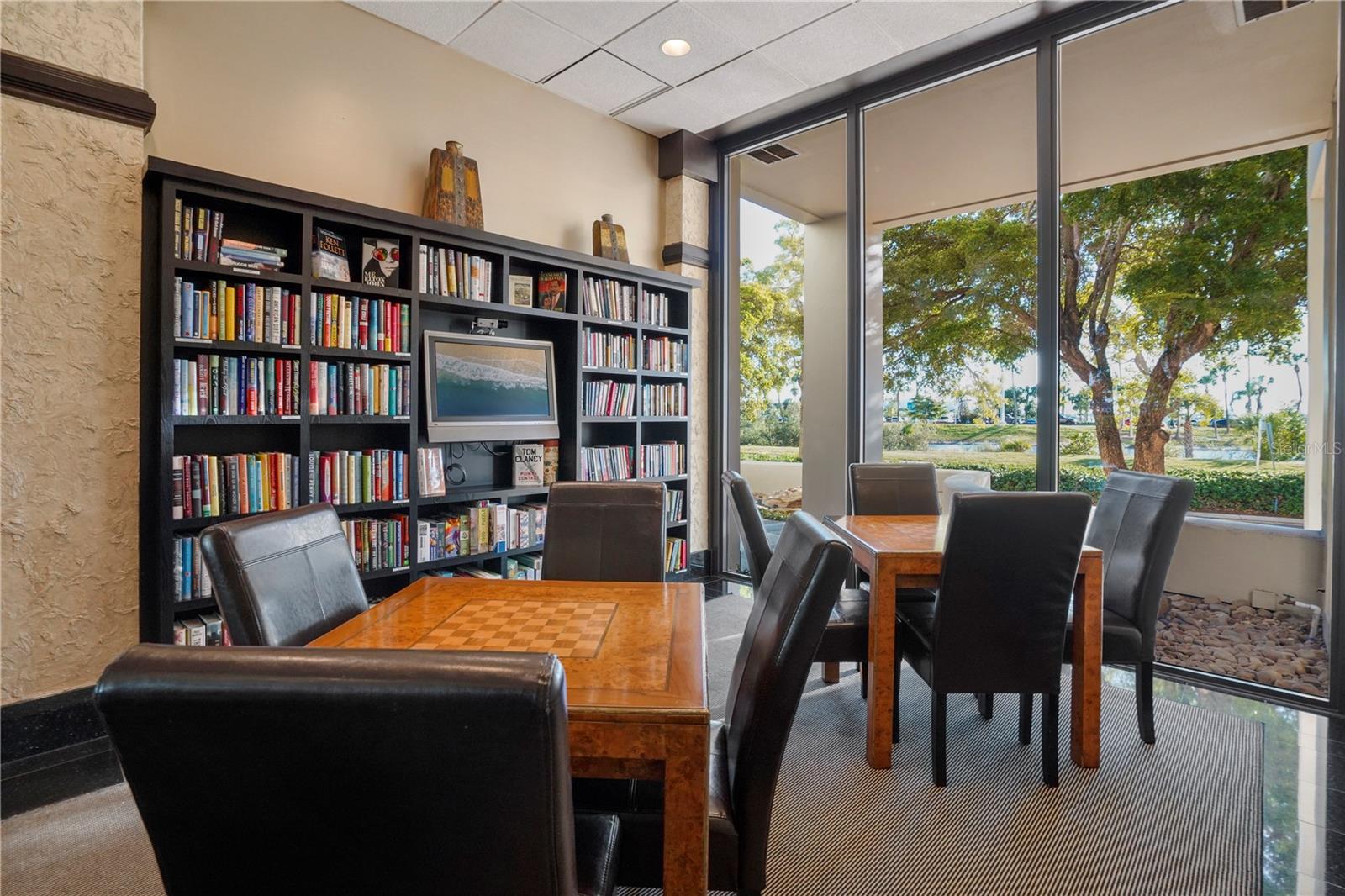 BAY PLAZA - Residential