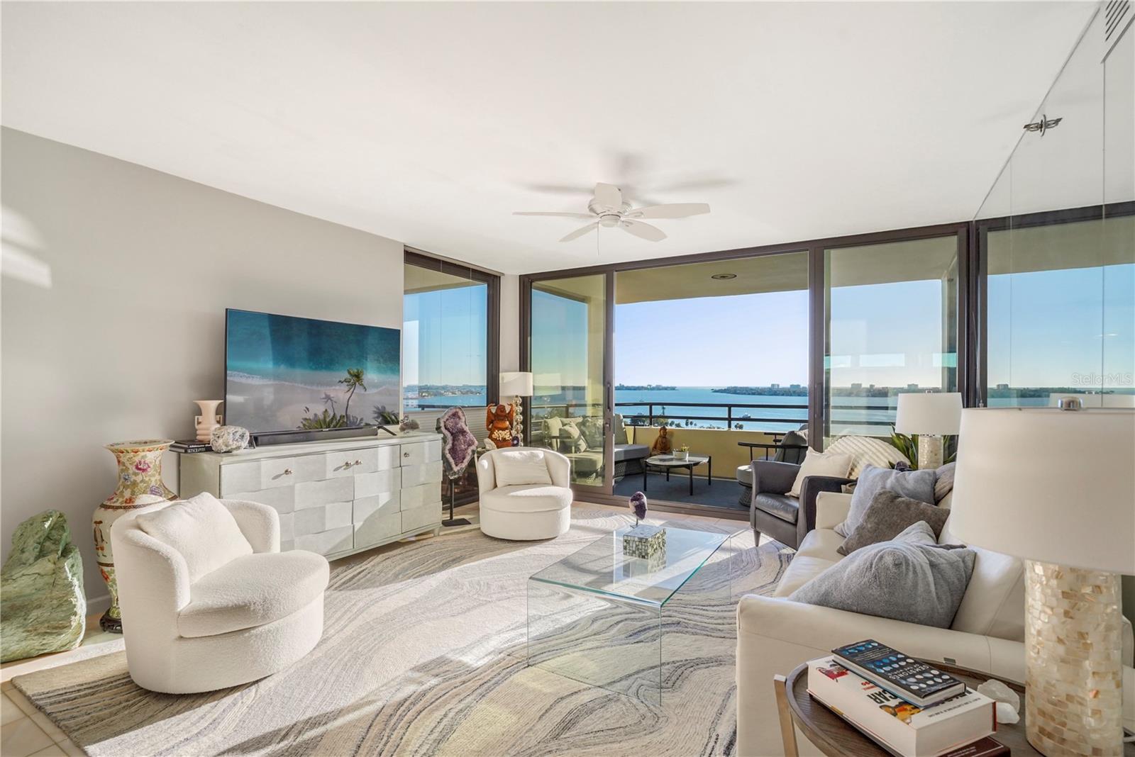 BAY PLAZA - Residential