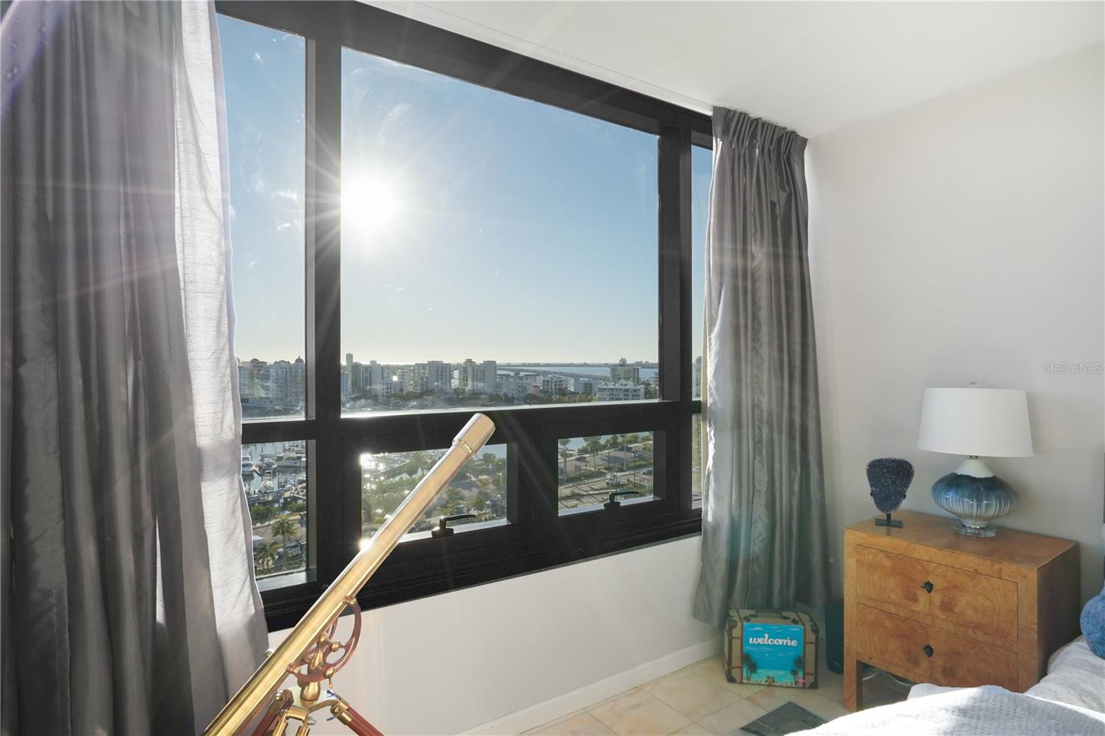 BAY PLAZA - Residential