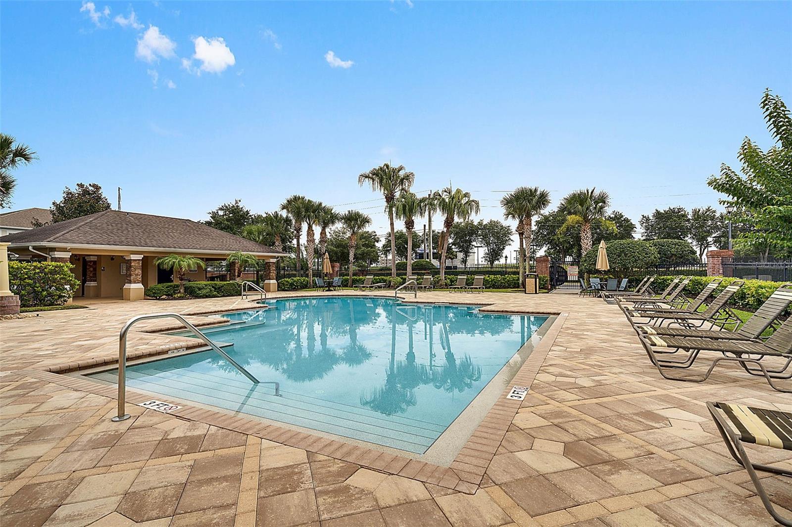 DUNWOODY COMMONS PH 1 - Residential