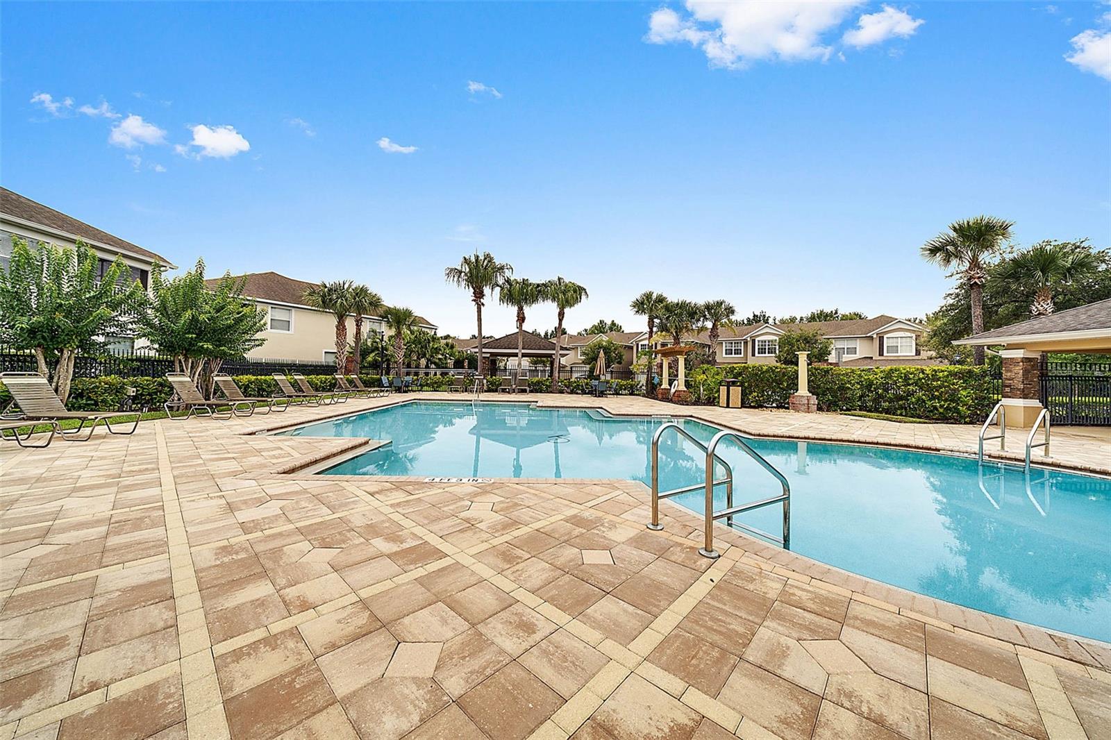 DUNWOODY COMMONS PH 1 - Residential