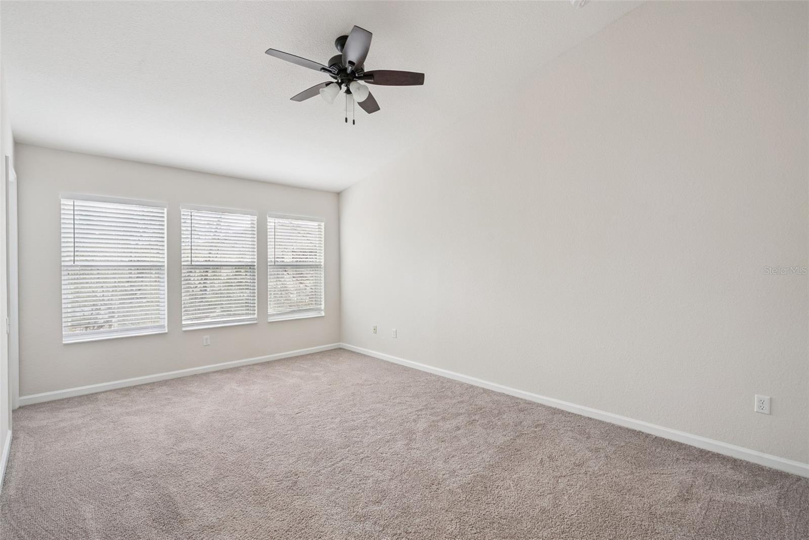 DUNWOODY COMMONS PH 1 - Residential