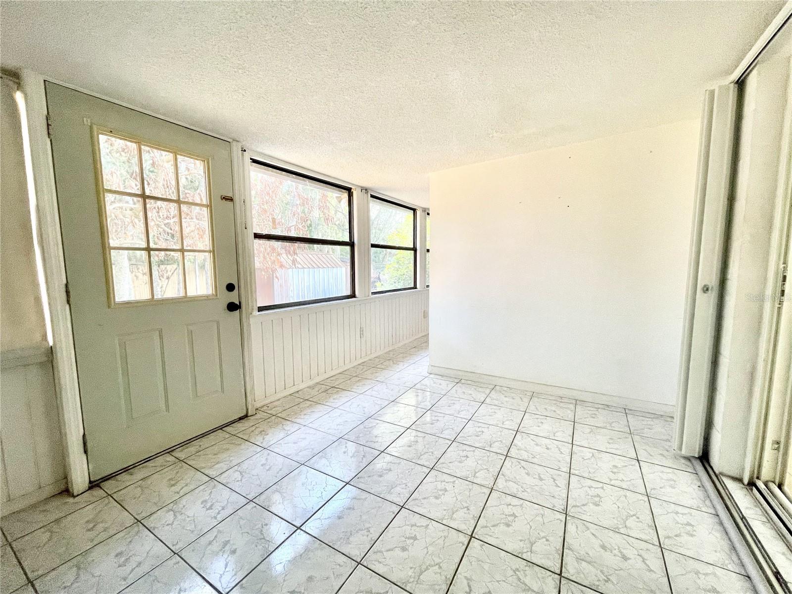 RIVER CREST - Residential