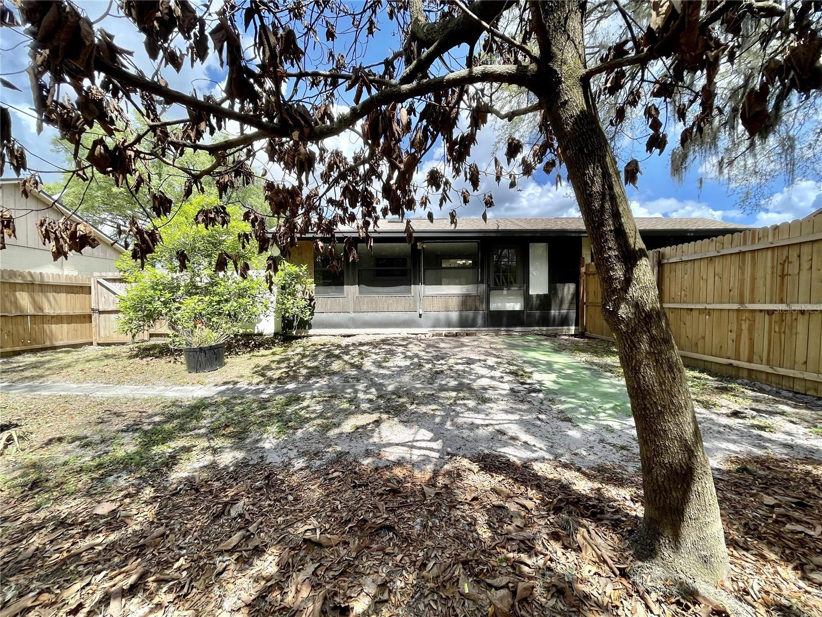 RIVER CREST - Residential